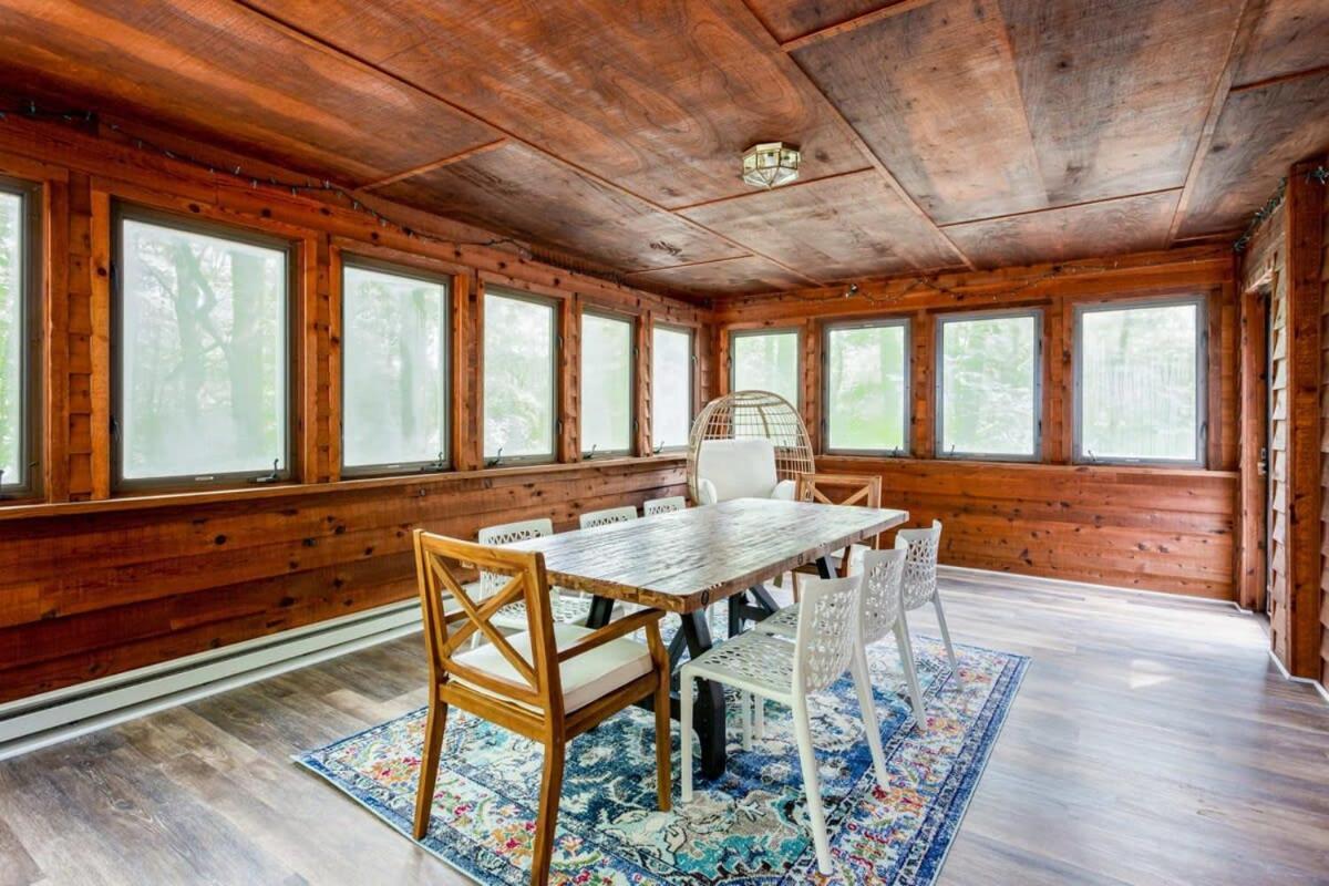 Huge Cabin W Hot Tub, Deck, Grill, Fire Pit, Wifi Berkeley Springs Exterior photo